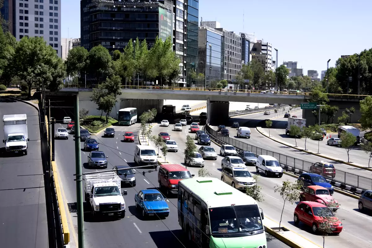 Compartir el auto es una solución para el exceso de tránsito y para mejorar el problema de contaminación en la ciudad.