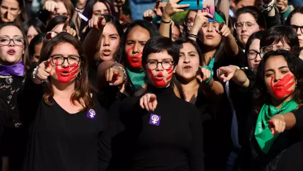 mujeres paro nacional 