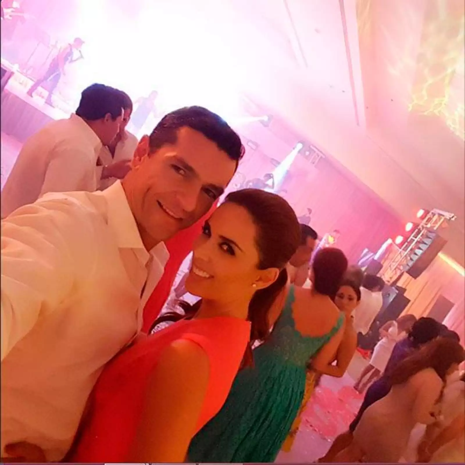 Martín Fuentes y Jacky Se divirtieron coreando los éxitos de Paulina Rubio.