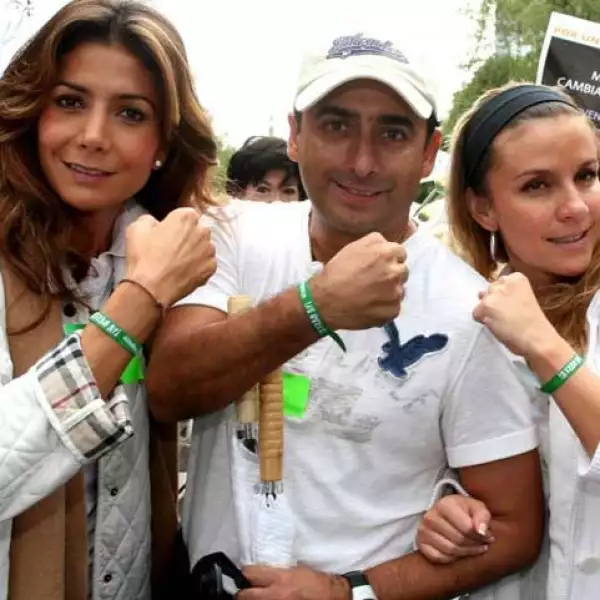 Patricia Manterola y el conductor Adal Ramones y su esposa.