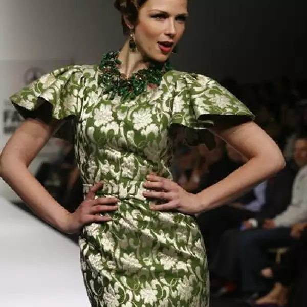 Desfile Alberto Rodríguez