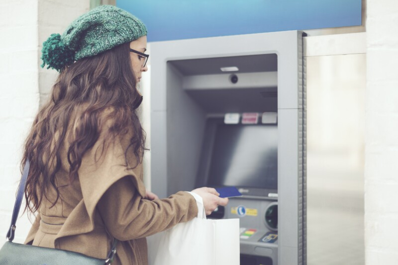 Especialistas dicen que los bancos deben generar relaciones clave con sus usuarios, de manera que quieran interactuar con ellos desde que despiertan