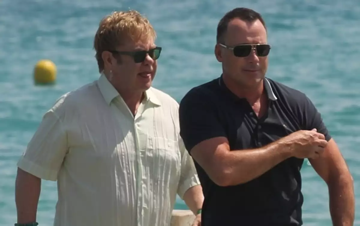 Elton John y David Furnish pasaron sus vacaciones de fin de año en Saint Tropez.