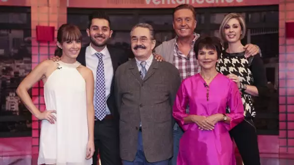 Con 30 años de carrera, la periodista nos platicó cómo ha sido su vida en el medio, asegura que no se siente líder, simplemente disfruta lo que hace.