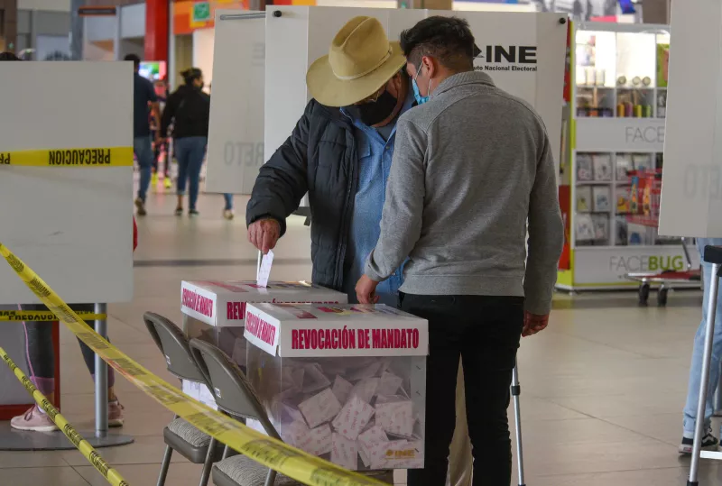 ine-multa-firmas-falsas