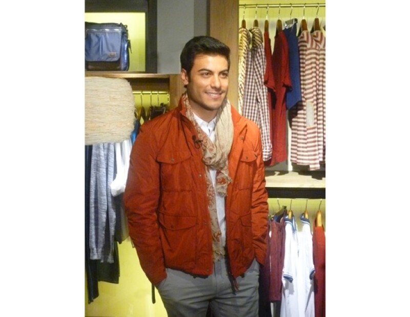 Carlos Rivera estará llevando su música por varios países de Sudamérica.
