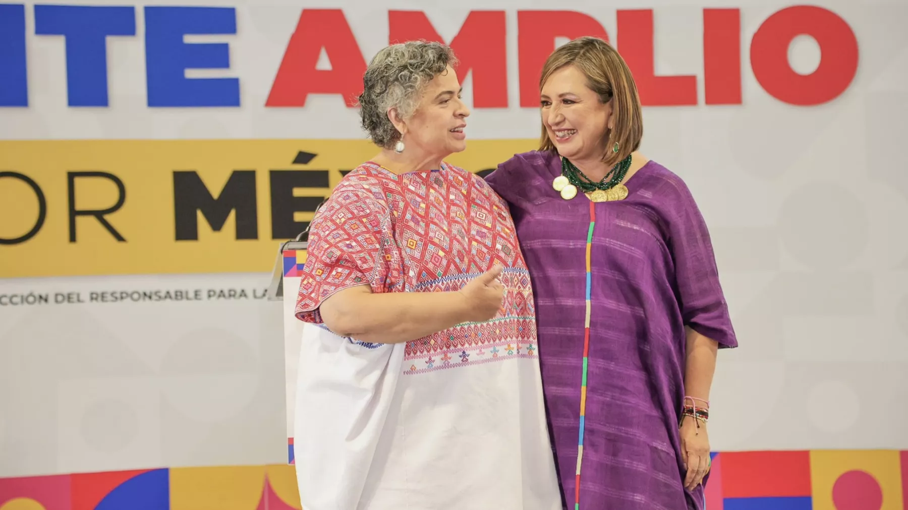 xóchitl gálvez con  paredes.jpeg