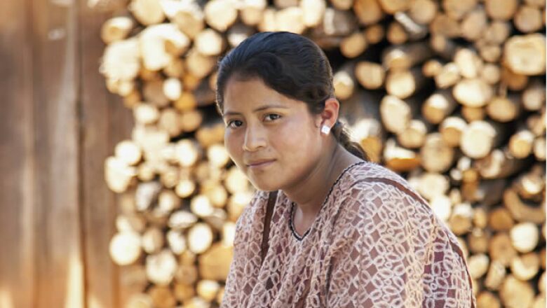 Aintza es una de las niñas que participaron en el proyecto, ella retrató a la mujer de San Felipe del Progreso
