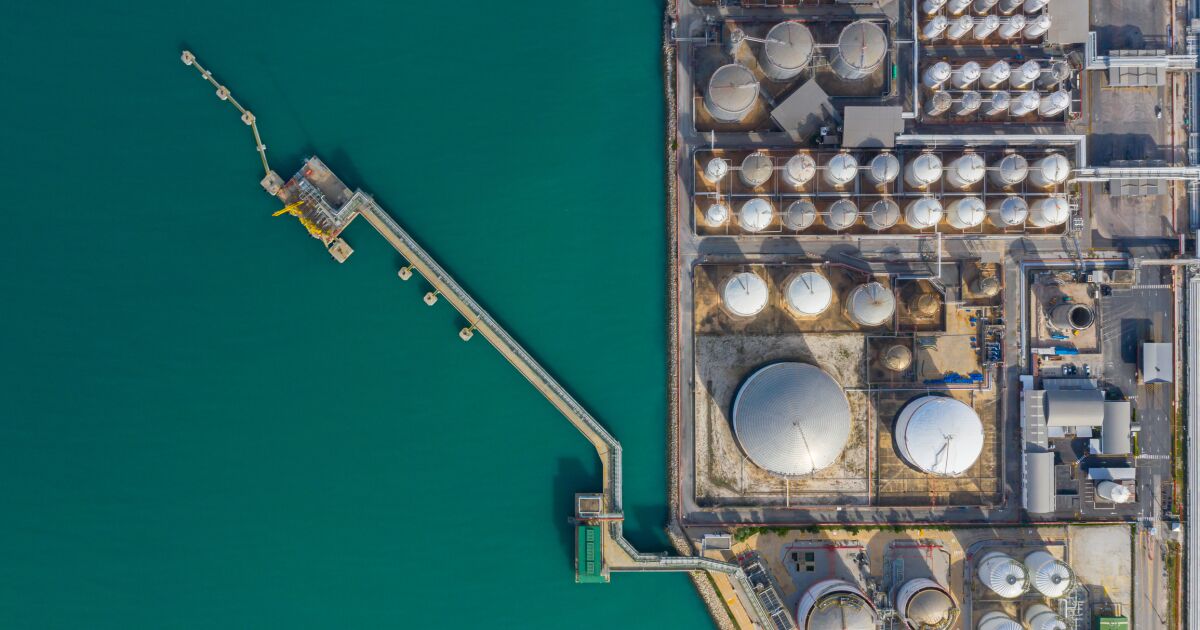 ¿Dejar de importar gasolinas en 2023? Estos son los retos para Pemex