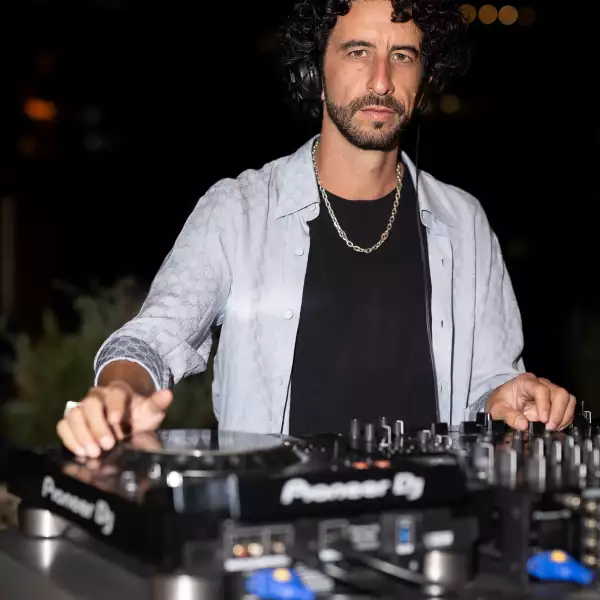 DJ- Alonso Rivero (2).jpg