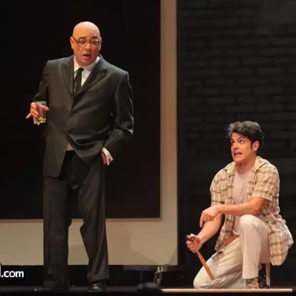 Escenas de la Obra Rojo