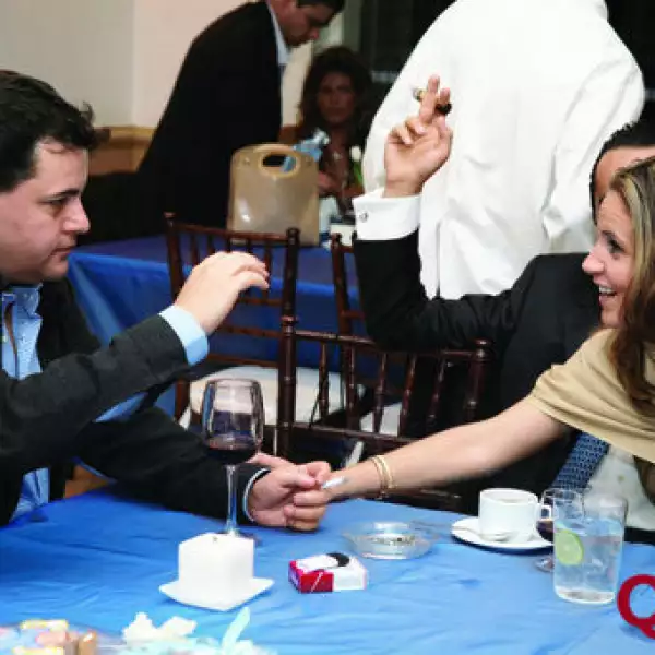 Alejandro Agundis, Roberta Compean