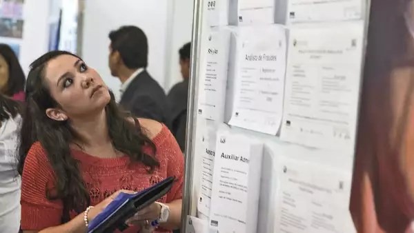 Las personas ocupadas con menores salarios van a la alza.