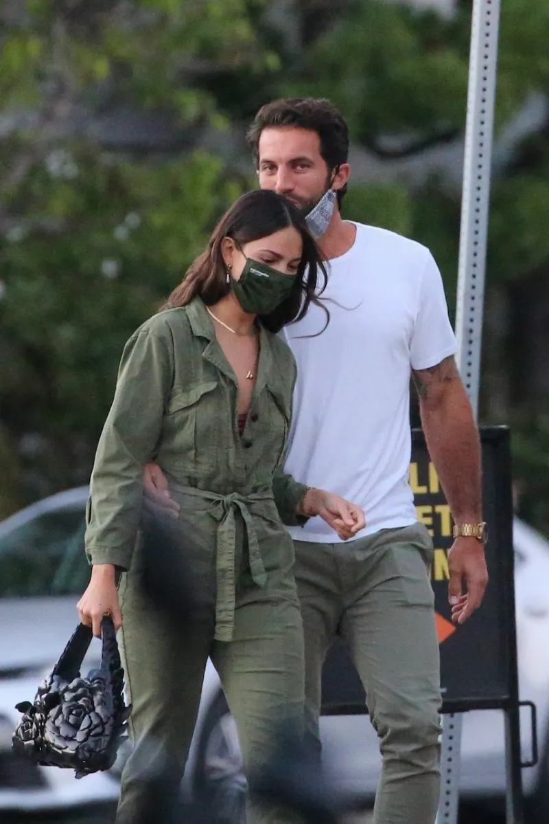PREMIUM EXC Eiza Gonzalez & New Boyfriend Paul Rail