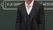 En su visita a México, el galante actor reconoció el trabajo fílmico de Guillermo del Toro, alabando su creatividad y apoyando al cine nacional.