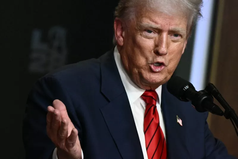 El presidente de los Estados Unidos, Donald Trump, habla después de firmar una orden ejecutiva sobre la creación de un grupo de trabajo de los Juegos Olímpicos de la Casa Blanca 2028 en el Auditorio de la Corte Sur de la Casa Blanca en Washington, DC, el 5 de agosto de 2025.