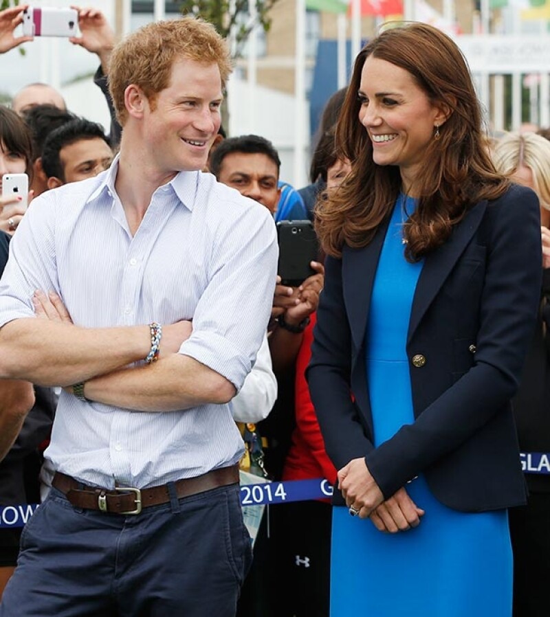 La mujer de Guillermo de Inglaterra quiere regalar un labrador amarillo a su cuñado, para que le haga compañía.