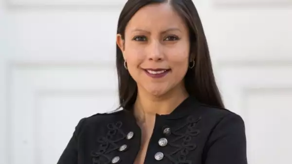 moderadora segundo debate edomex.jpg