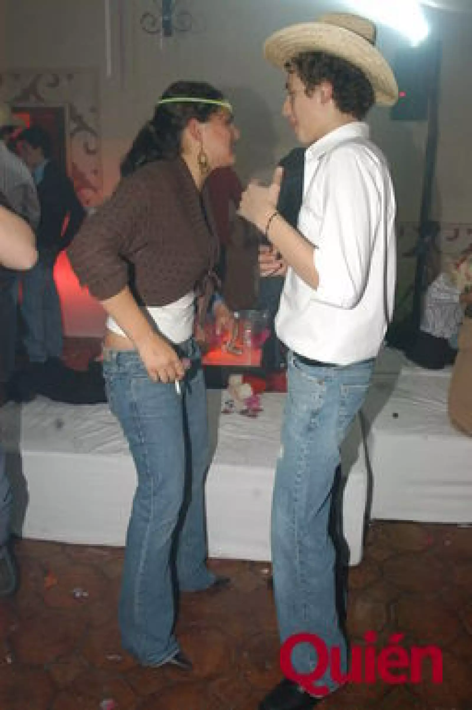 Mayalen Azcu, Andres Checa