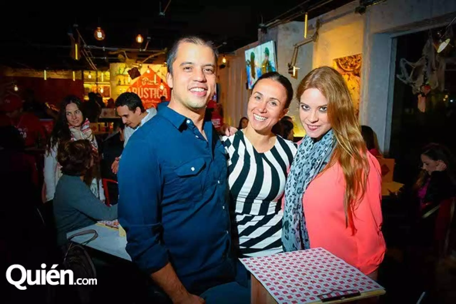 Martín Ortiz,Mayra Elizondo y Cecilia Vasconcelos