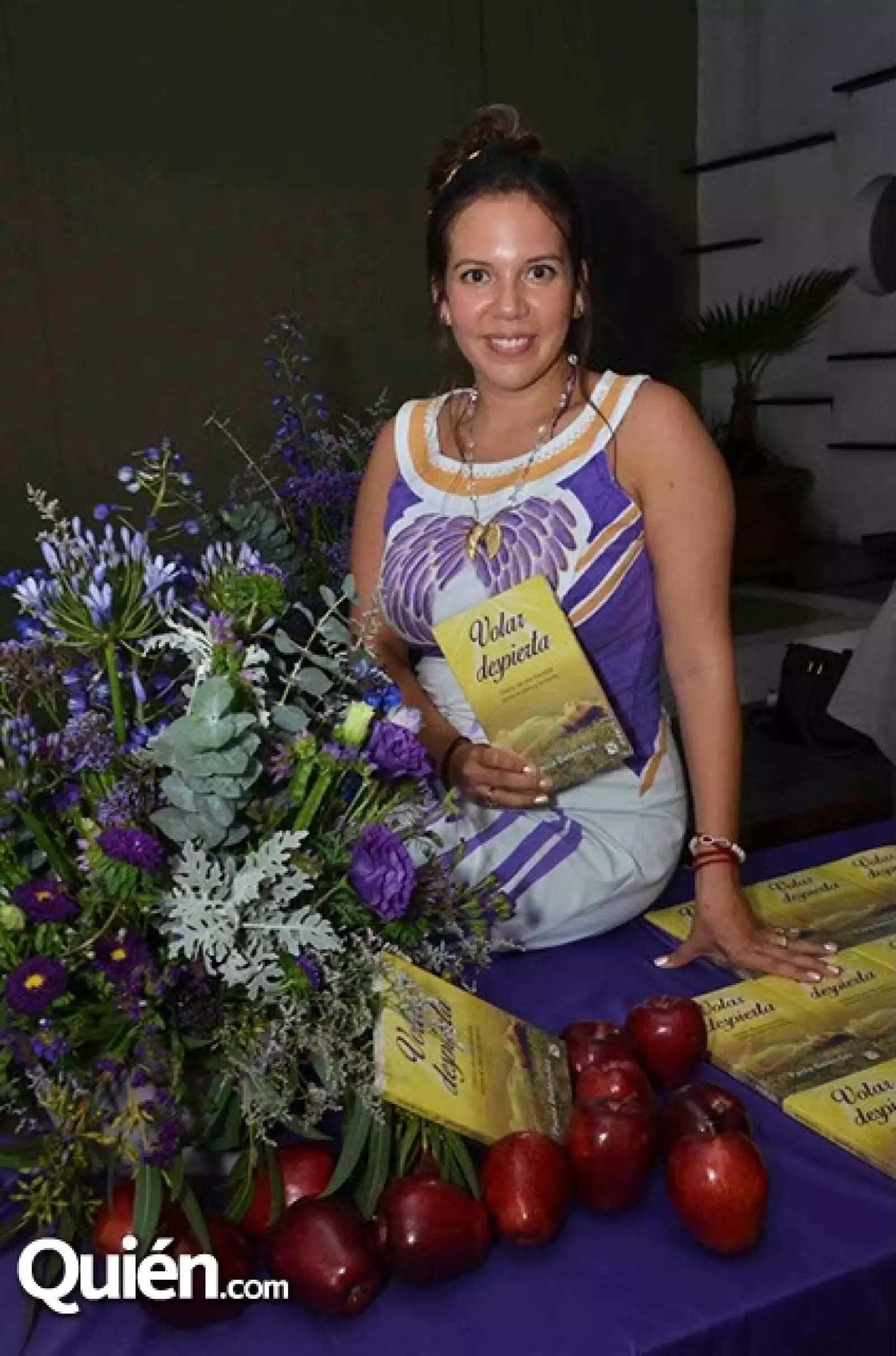 La autora del libro Paola Beléndez.