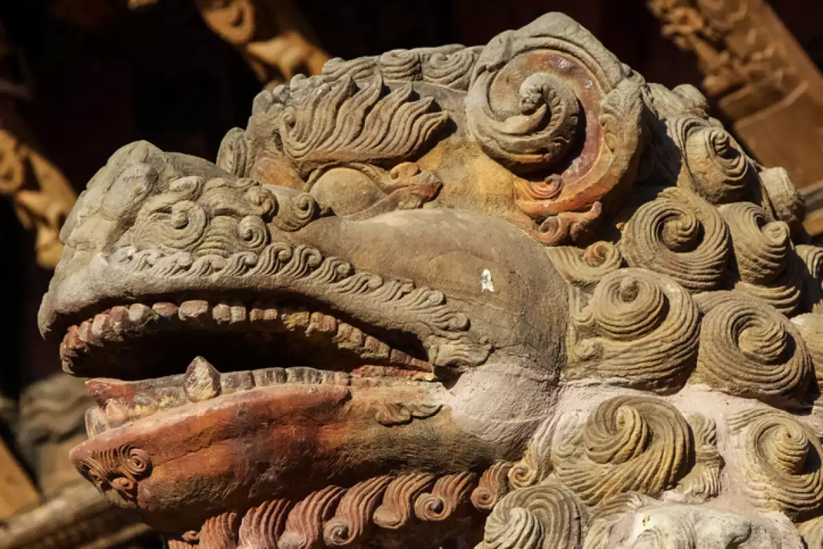 Lion head in sunlight, Durbar Square, Patan