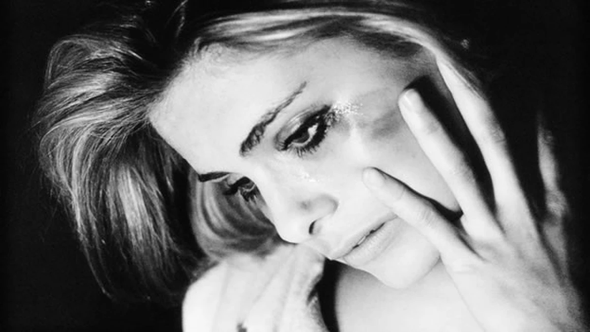 llorar woman triste sad