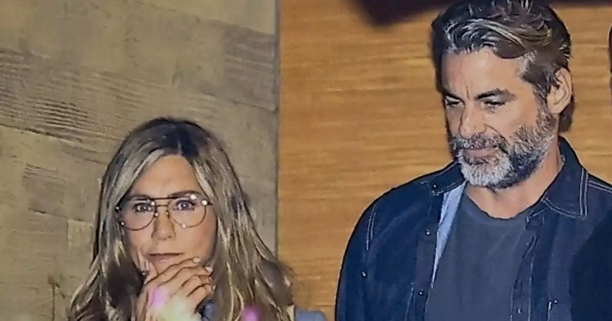 jennifer-aniston-novio-jim-curtis.jpg