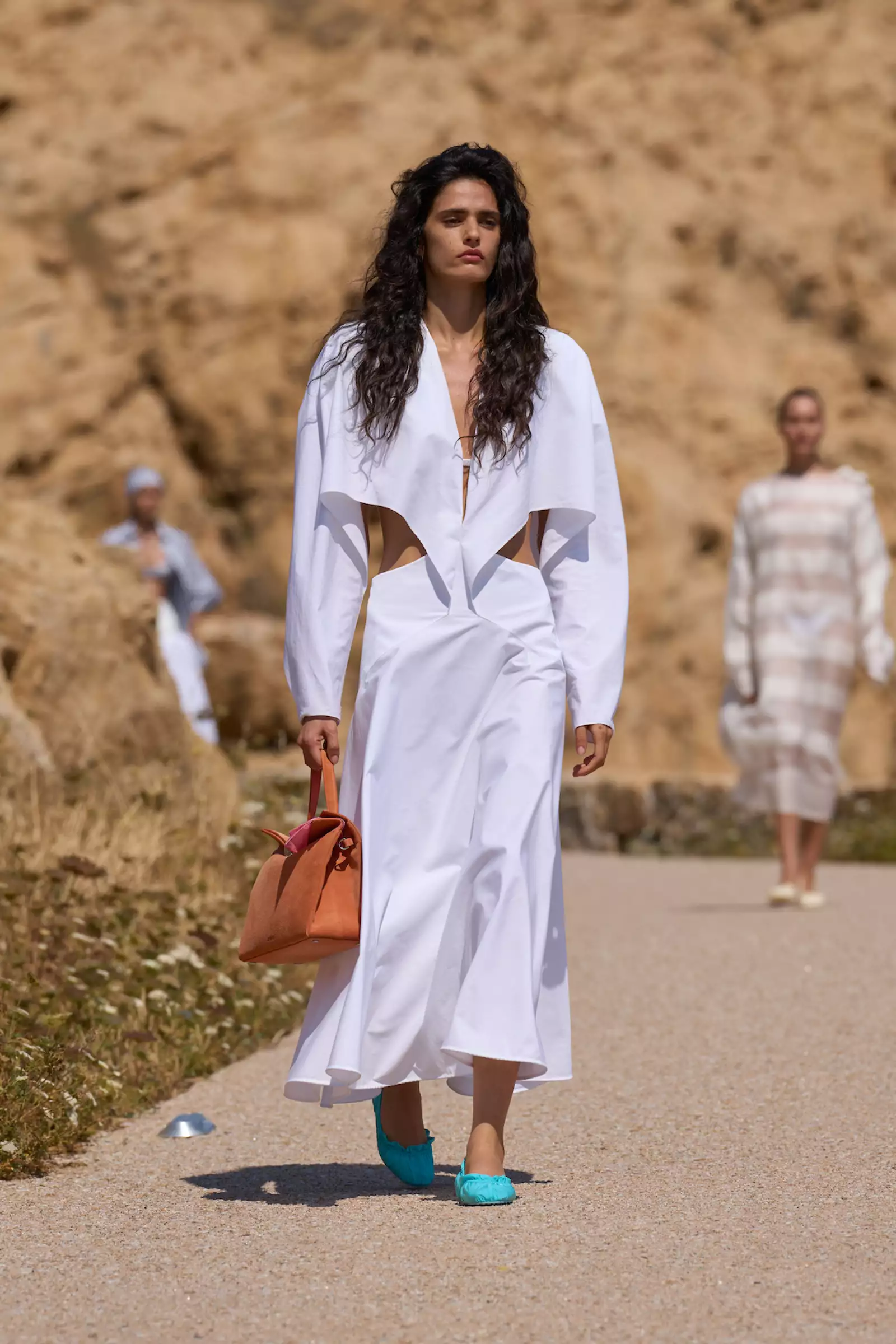 Jacquemus PO S27 012.jpg