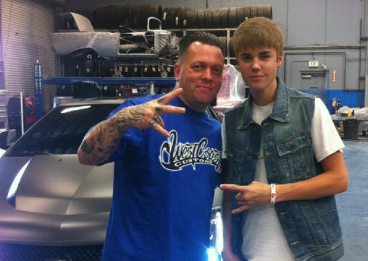Desde que cumplió la mayoría de edad Justin comenzó a mostrar su pasión por los autos.