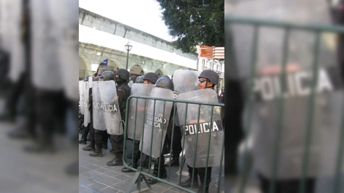 polis y maestros