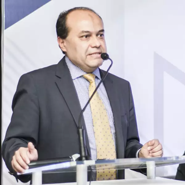 A Torrijos / Seminario Automotriz