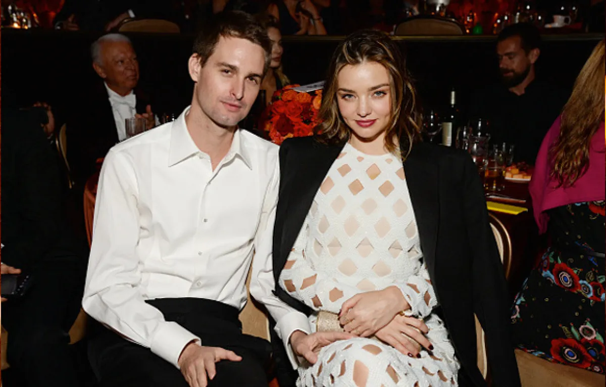 Miranda Kerr y Evan Spiegel hicieron su debut en la red carpet este fin de semana.
