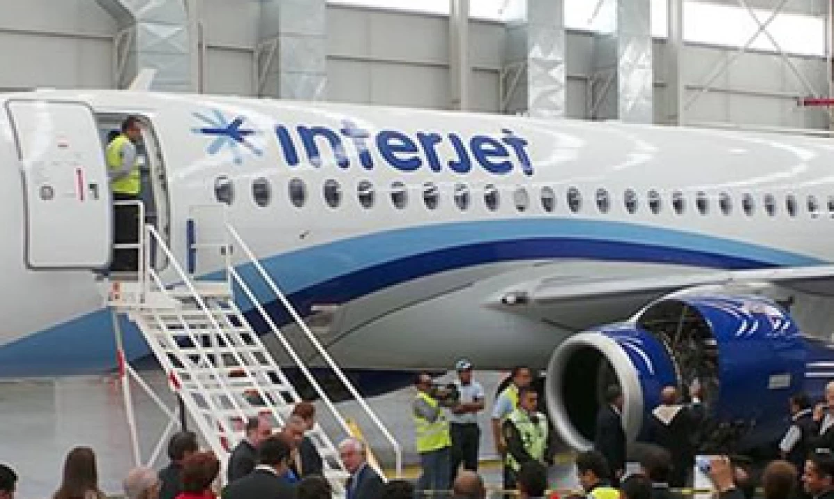 La aerolínea llevó a cabo una oferta pública de hasta 10 millones de certificados bursátiles. (Foto: Tomada de Facebook.com/interjet.mx)