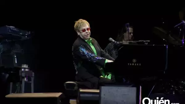 Elton John en Chichen Itzá