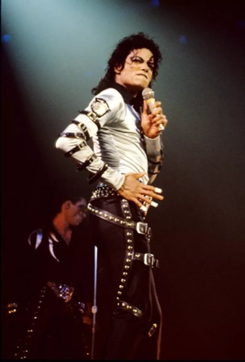 Jermaine Jackson, hermano del Rey del Pop, aseguró que Omer Bhatti, de 25 años, es su sobrino y que Jacko conocía su existencia.