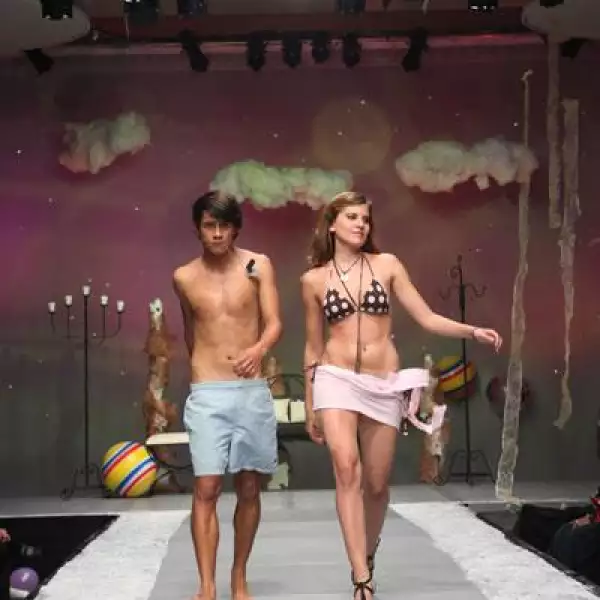 Desfile Colegio Americano