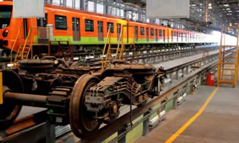 La Línea 12 permanece parcialmente suspendida