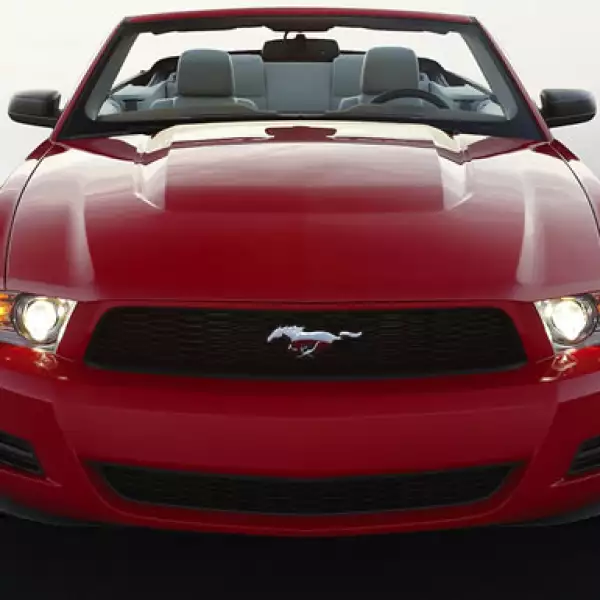 El nuevo modelo busca complacer a una gran variedad de consumidores manteniendo sus modelos GT, GT500 y versiones de V6