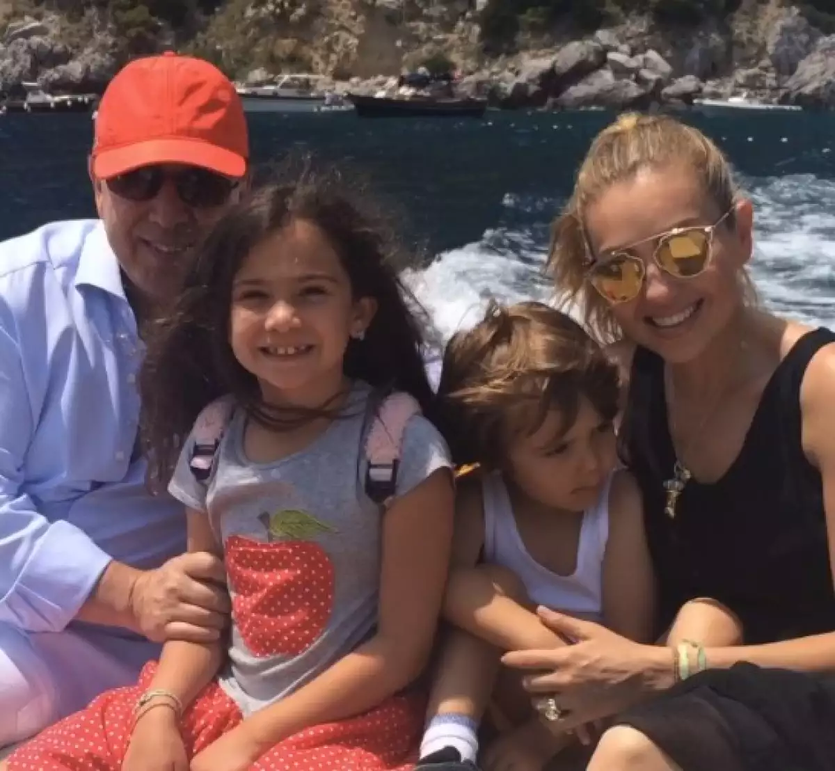 Thalía y su familia. 