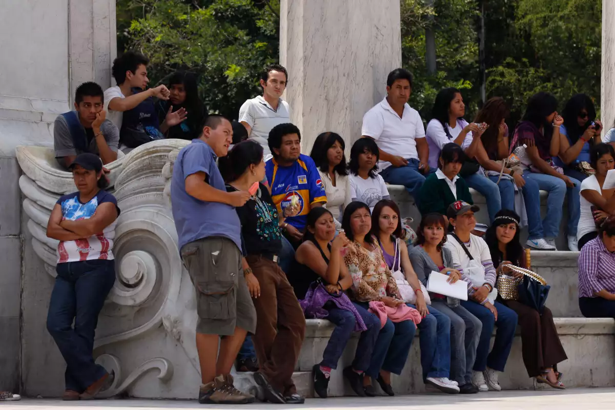 Para ninis y estudiantes.