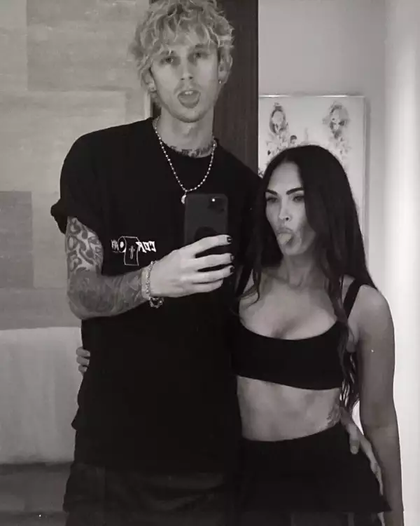 Machine Gun y Megan Fox.