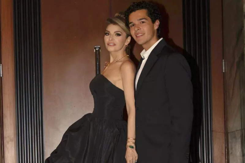 Itatí Cantoral y su hijo Eduardo