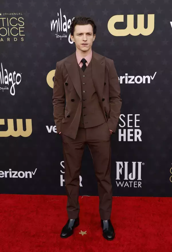 29th Annual Critics Choice Awards - Arrivals