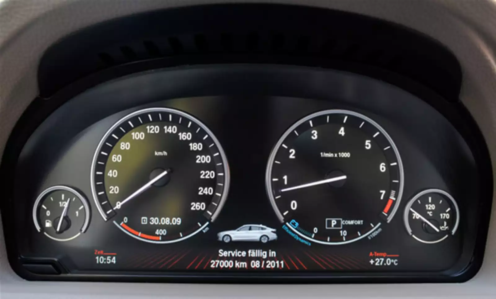 Cuenta con una aceleración de 0–100 km/h  en 6.3 segundos, y su velocidad máxima es de 250 km/h.