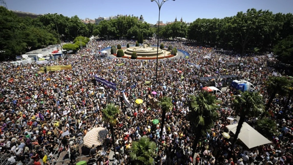 protesta en la plaza neptuno