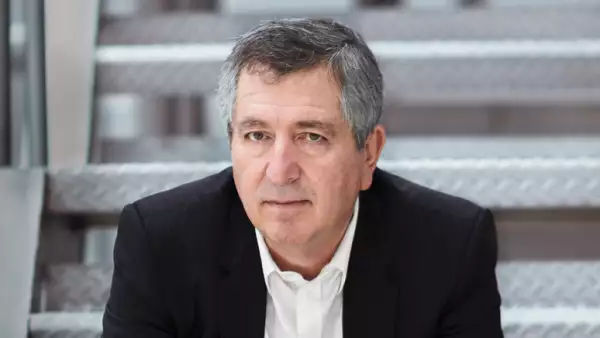 El empresario ha expresado que retoma el control de Omnilife tras su divorcio con Angélica Fuentes, quien fungía como CEO de  la empresa.