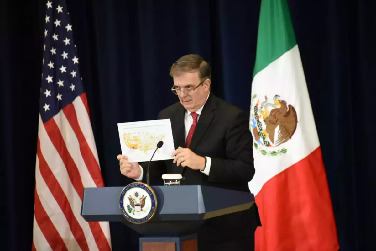 Ebrard-armas (3).jpeg