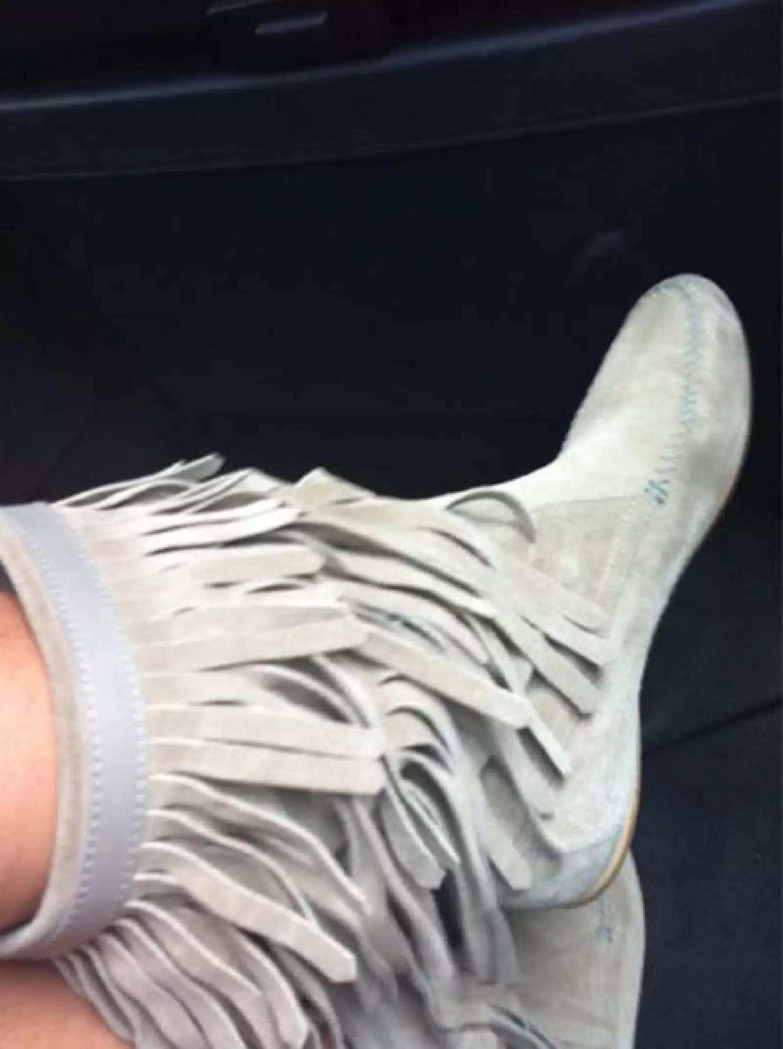 También mostró estas botas divertidas.