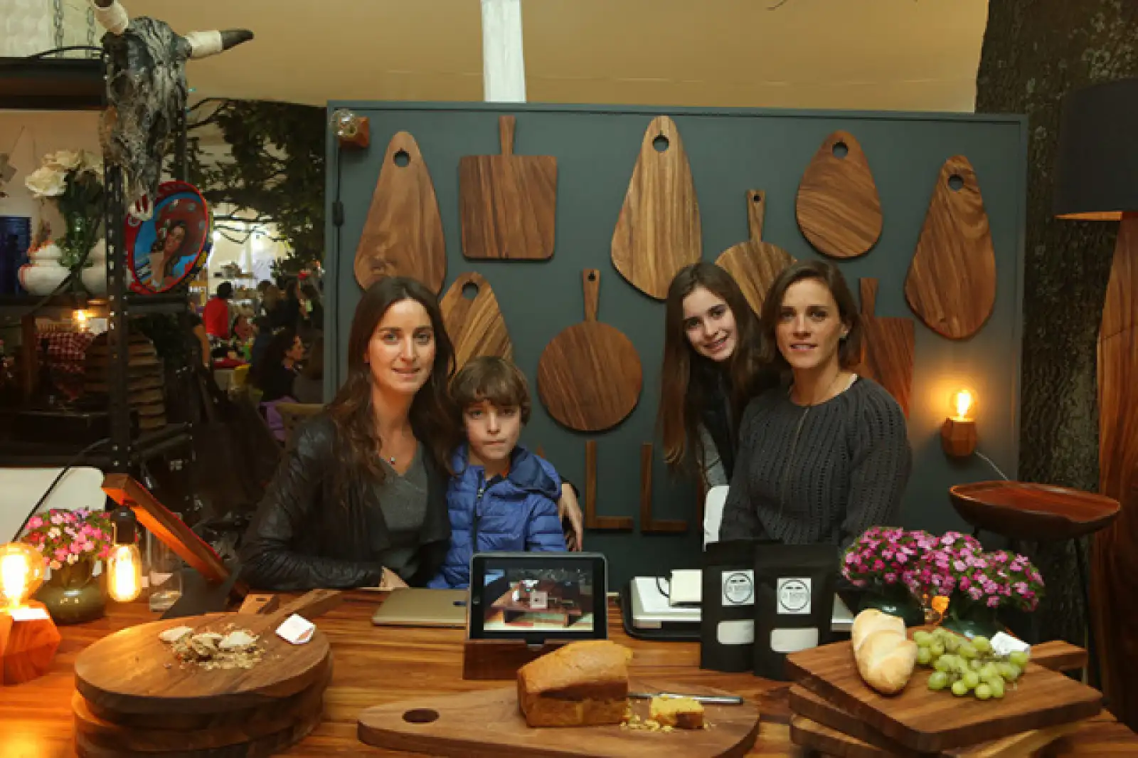 Gabriela Cuevas, Santiago Romandía, Diana Romandía y Mariana Alvarado
